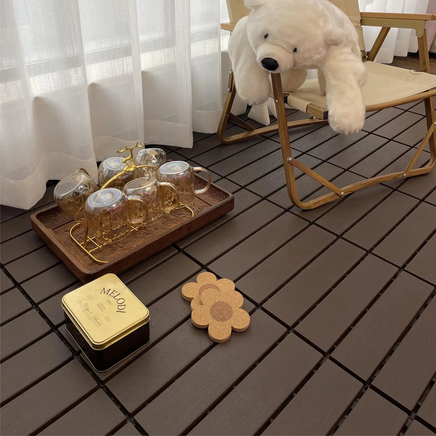 44 Pack Wood grain Interlocking Patio Deck