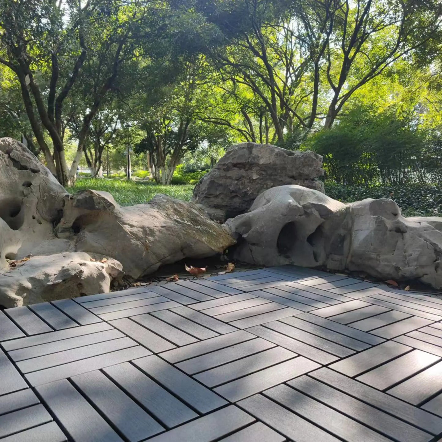 44 Pack Wood grain Interlocking Patio Deck