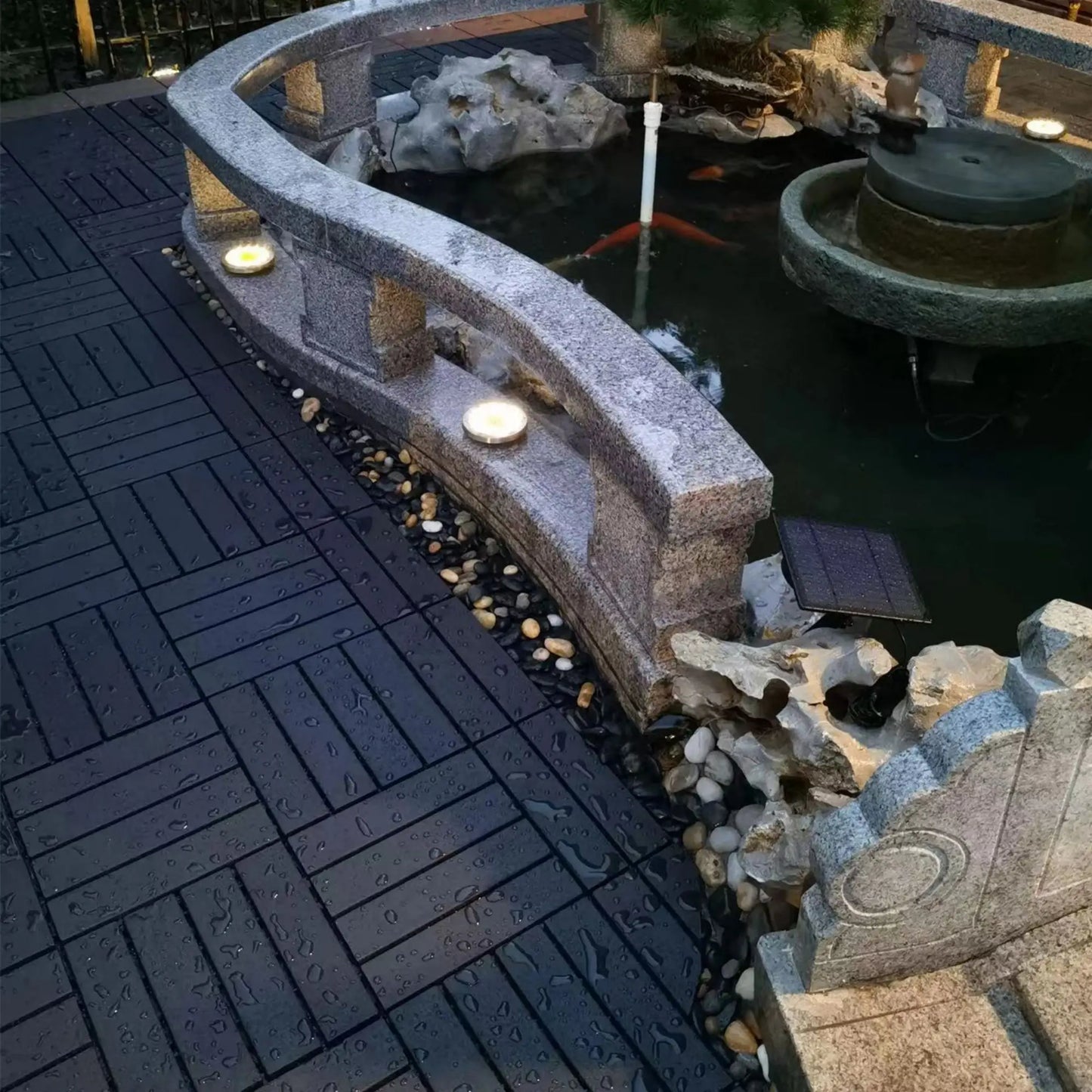 44 Pack Wood grain Interlocking Patio Deck